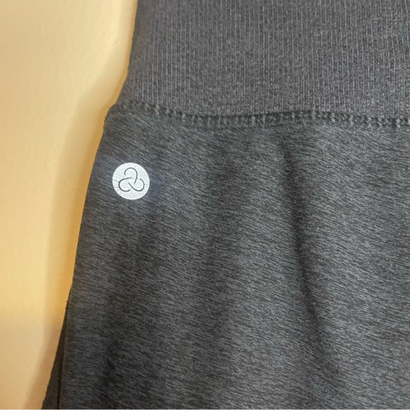 Zella women’s charcoal gray joggers, size Large. - Picture 4 of 9